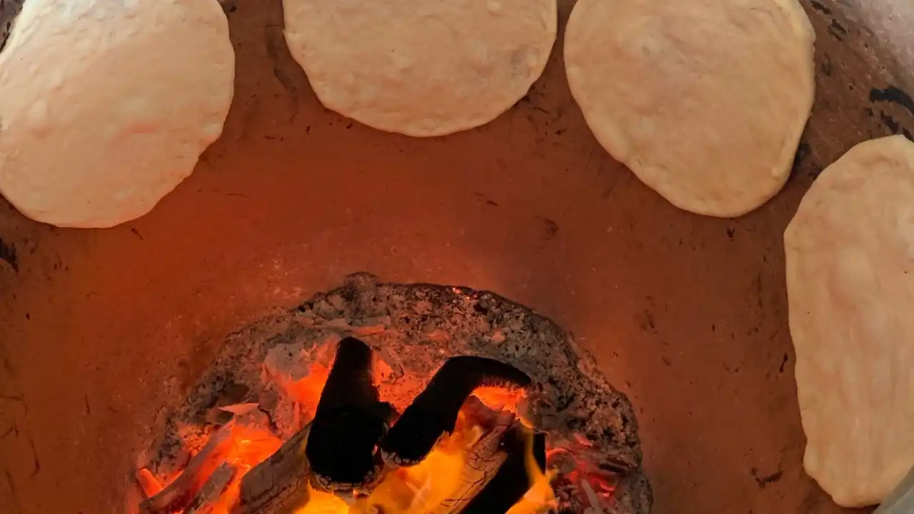 Roti Tempayan Maktab