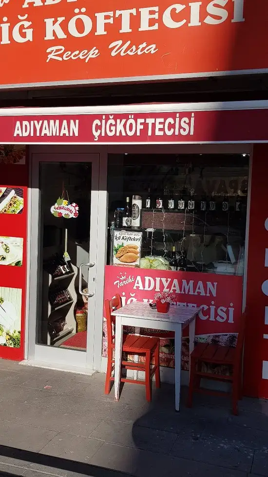 Meshur Adiyaman Cig Koftecisi Omer Usta'nin yemek ve ambiyans fotoğrafları 12