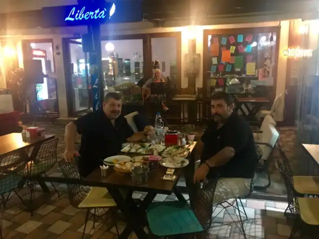 Liberta Cafe'nin yemek ve ambiyans fotoğrafları 3