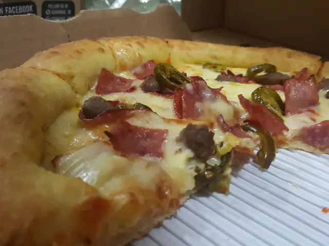 Gambar Makanan Domino's Pizza 9