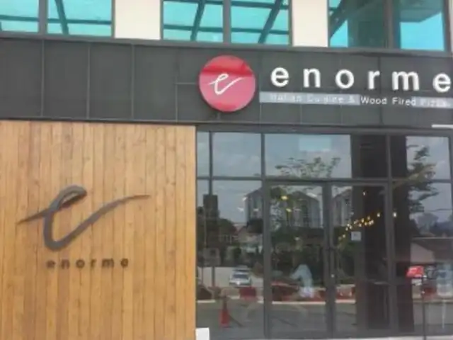 Enorme Italian Restaurant