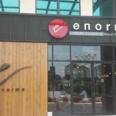 Enorme Italian Restaurant