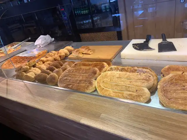 Göktük Arı Börek'nin yemek ve ambiyans fotoğrafları 1