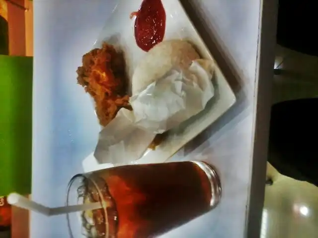Gambar Makanan Alabaik d'Angels Cafe & Resto 1