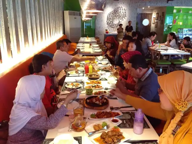 Gambar Makanan Viavo Restaurant 7