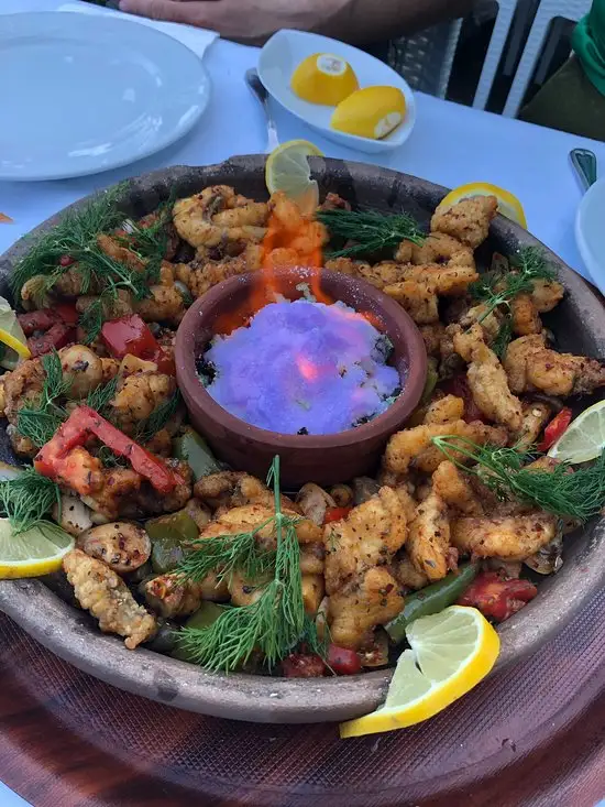 İzmir Balık & Et Restoran'nin yemek ve ambiyans fotoğrafları 19