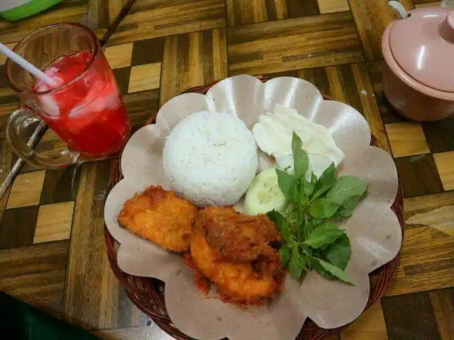 Gambar Makanan Ayam Goreng Ibu Djagat 14