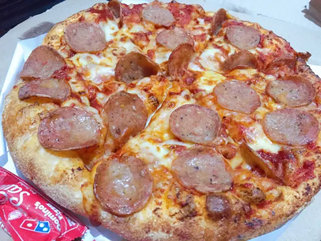 Gambar Makanan Domino's Pizza 12