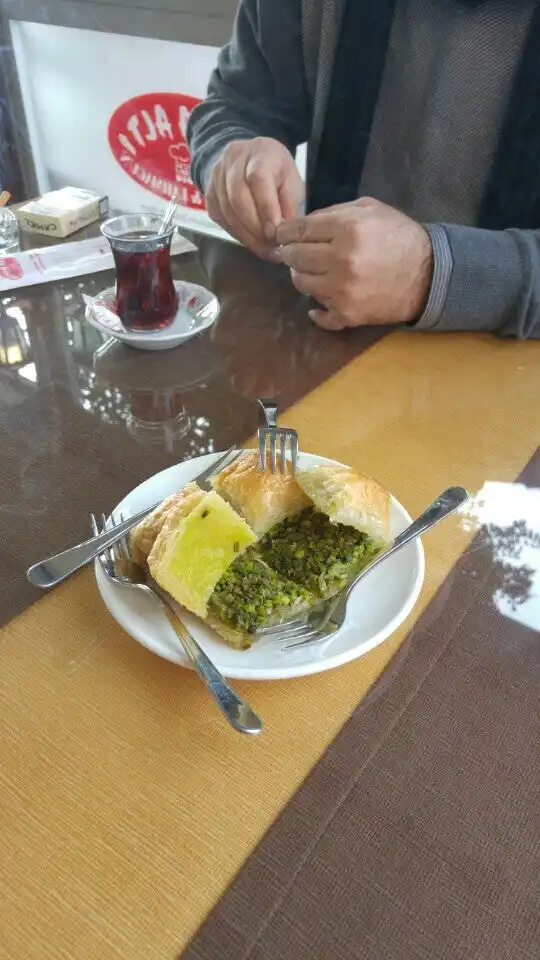 Gaziantep Asma Altı Kebap Lahmacun Salonu'nin yemek ve ambiyans fotoğrafları 5