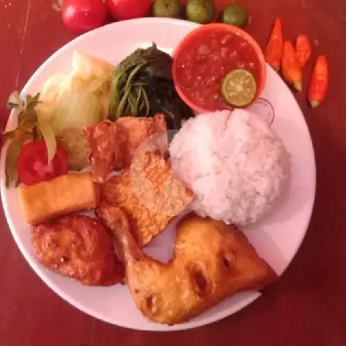 Gambar Makanan Nasi Tempong Penyetan Mbak Nur-Renon, Denpasar Selatan/Denpasar. 19