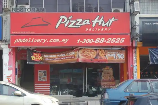 Pizza Hut Taman Connaught