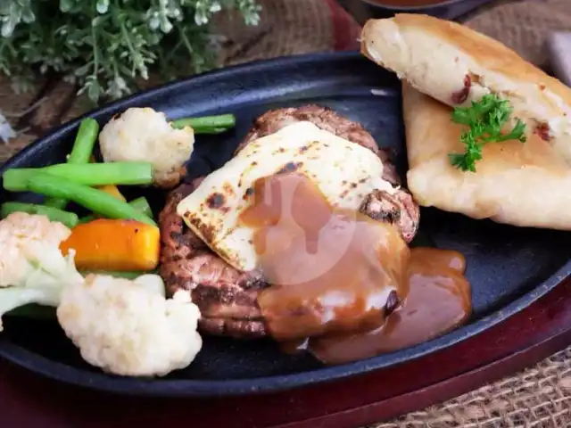 Gambar Makanan Bale Jaje Steak House, Mataram 5