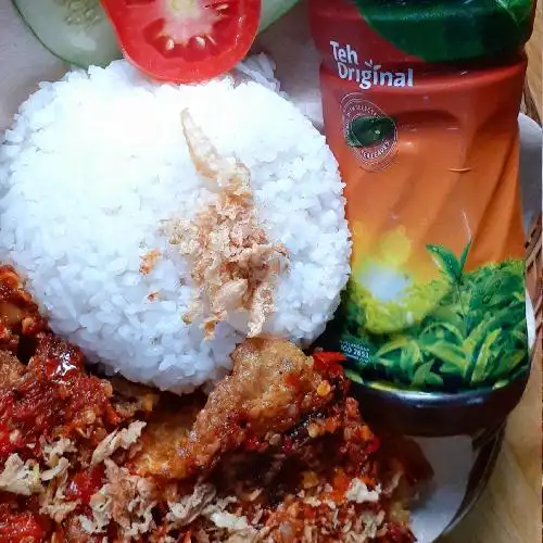 Gambar Makanan Aneka Ayam & Nasi Diwo, Dago 3