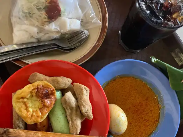 Mok Teh Nasi Dagang Terengganu Food Photo 12