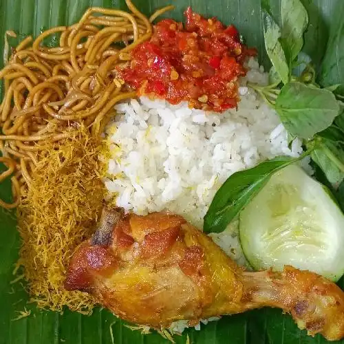 Gambar Makanan NASI BHUK UMIK MOH, Jl.ZAENAL ZAKSE GG. 4 JODIPAN 8