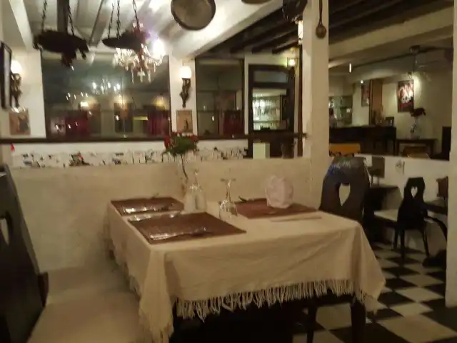 Gambar Makanan Le Bistro & Casablanca Bar 14