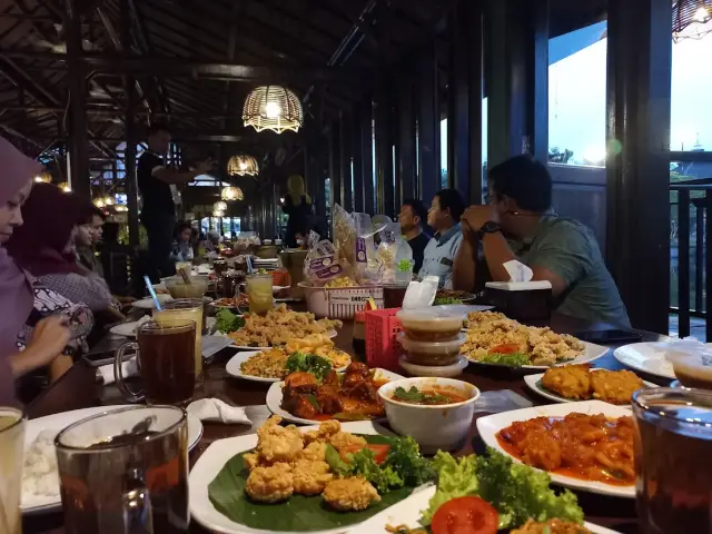 Gambar Makanan Saung Kuring Sundanese Restaurant 42