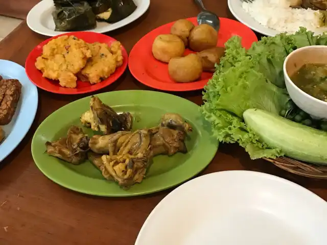 Gambar Makanan RM Sari Rasa (Sambel Hejo) 13