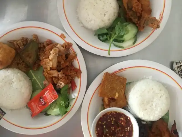 Gambar Makanan Ayam Penyet Suroboyo 5