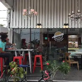 Apanakata Cafe