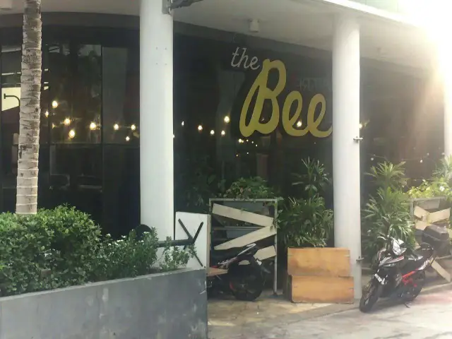 the Bee Food Photo 8