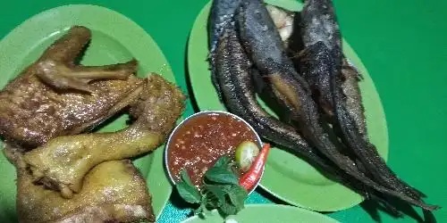 Rejenu Penyet Bakar, Soekarno Hatta