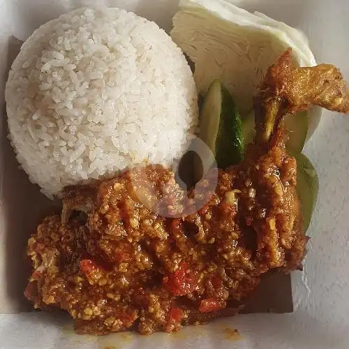 Gambar Makanan Ayam Geprek Sambal Mede Dhedhe, Griya Lopang Indah 6
