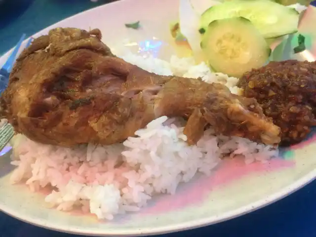 Ayam Penyet  Bonda Lia Food Photo 1