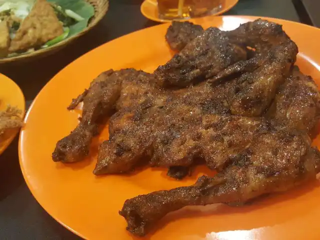 Gambar Makanan Ayam Kremes Malioboro 18