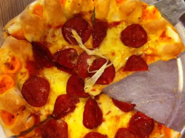 Pizza Hut Food Photo 4