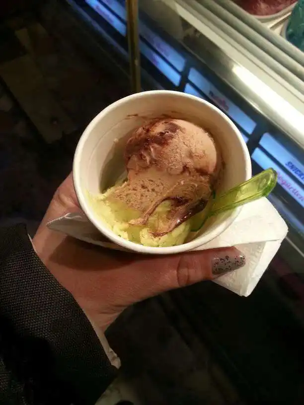 Gül Dondurma'nin yemek ve ambiyans fotoğrafları 11