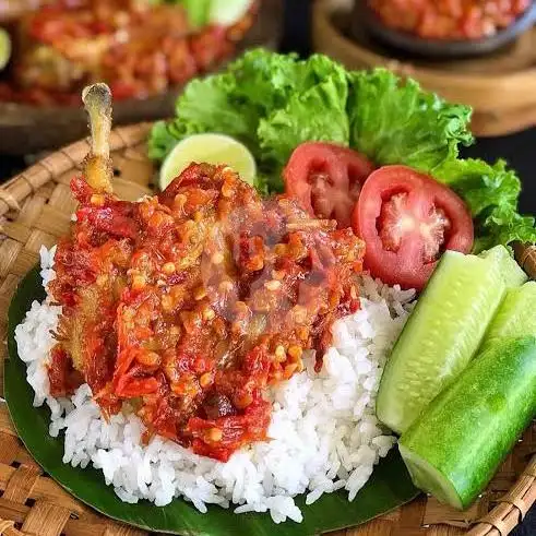 Gambar Makanan Pecel Lele Cak Bana  4