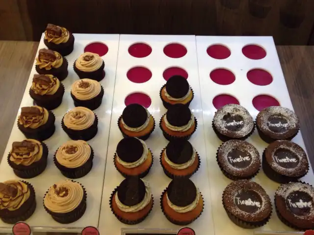 Gambar Makanan Twelve Cupcakes 18