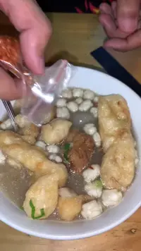 Video Makanan di Baso Aci Juara Warung Jambu