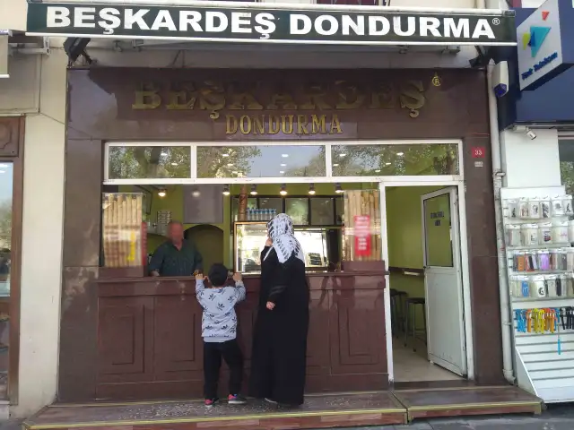 Beşkardeş Dondurma'nin yemek ve ambiyans fotoğrafları 3