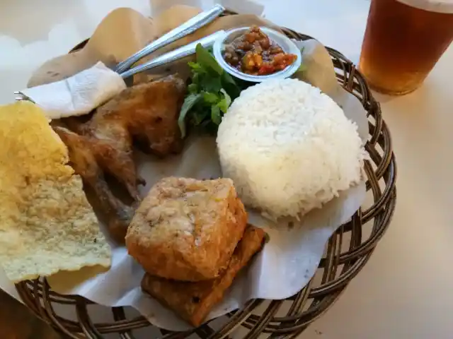 Gambar Makanan Ayam Penyet Surabaya & Mie Jogja Pak Karso 2
