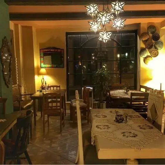 Arada Beyrut Cafe'nin yemek ve ambiyans fotoğrafları 5