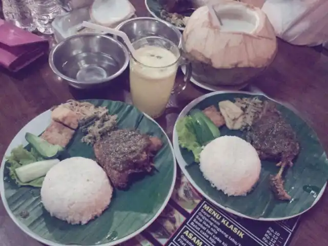 Gambar Makanan Ayam Petis Cinde Laras 12