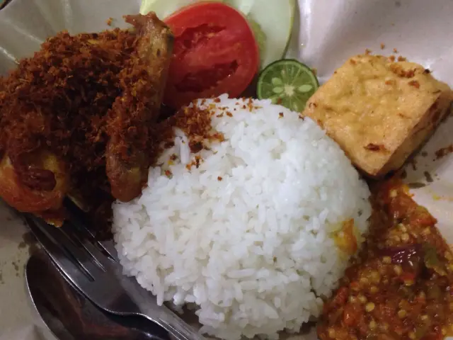 Gambar Makanan Ayam Lengkuas Setiabudi 9