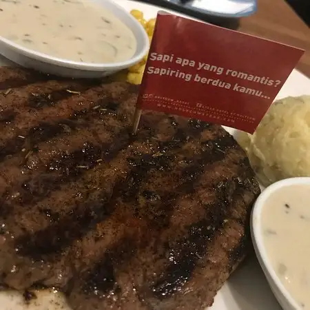 Gambar Makanan Steak Hotel by Holycow! #TKP Surabaya2 18