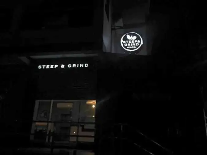 Steep & Grind Café