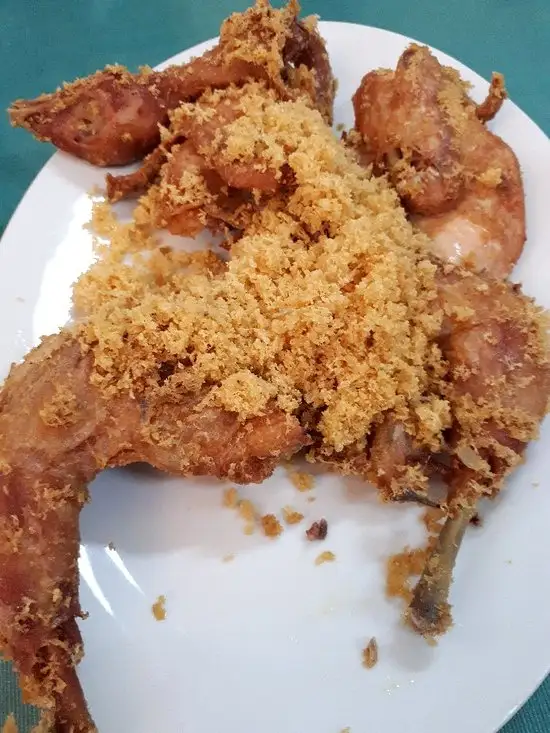 Gambar Makanan Ayam Goreng Suharti 6