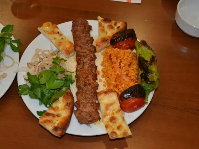 Göztepe Dönercisi'nin yemek ve ambiyans fotoğrafları 4