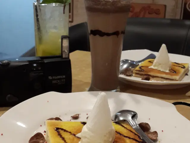 Gambar Makanan Dilon Coffee 5