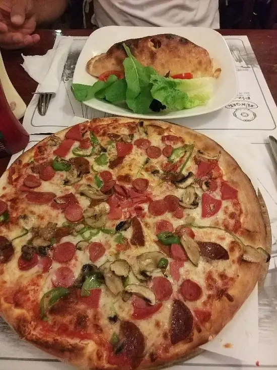 Sunger Pizza'nin yemek ve ambiyans fotoğrafları 16