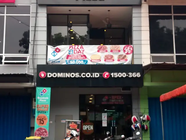 Gambar Makanan Domino's Pizza 2