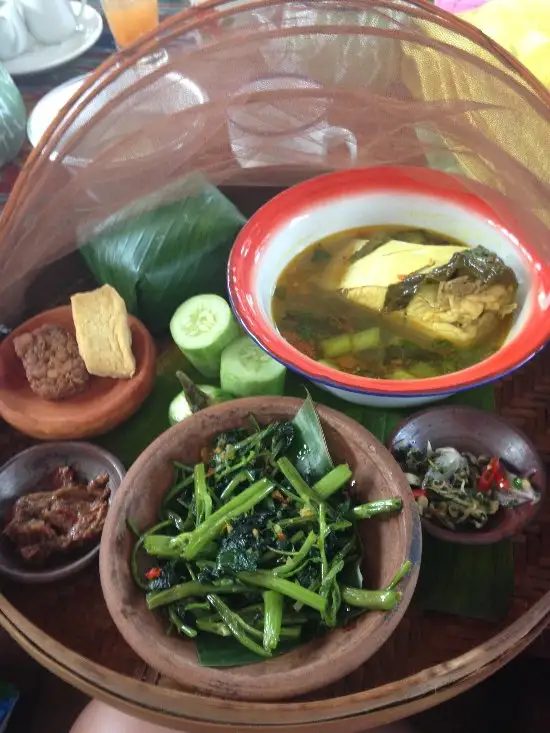 Gambar Makanan Warung Dapoer Kampoeng 9