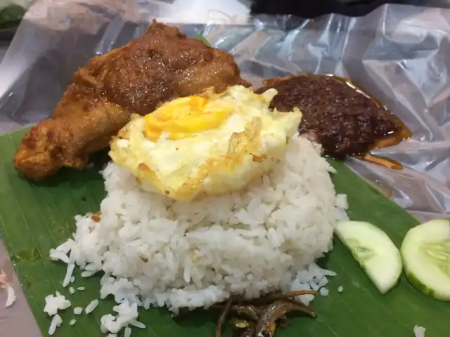 Nasi Lemak Tepi Jalan 1996 ( Setia Alam) Food Photo 13