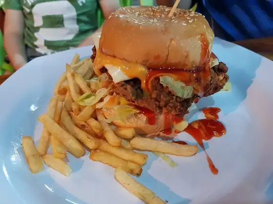 MHR Burger's Food Photo 2
