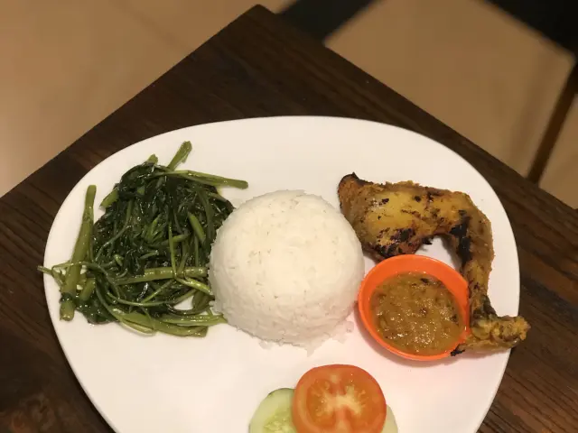 Gambar Makanan Ayam Bulungan 1